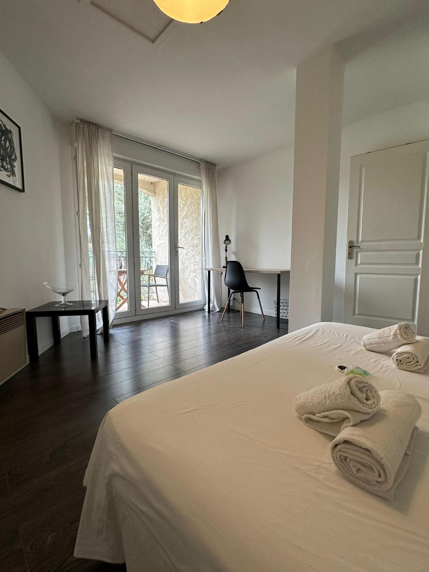 Villa Constance 3 Antibes - Spacieux Logement En Dernier Etage Екстериор снимка